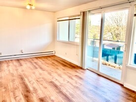 Building Photo - 4735 22nd Ave NE