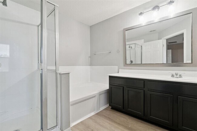 Building Photo - 1030 Bending Oak Trail