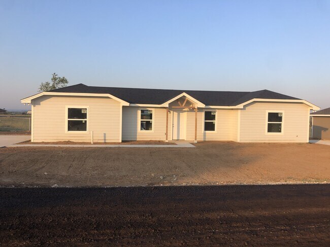 Primary Photo - 117 Quail Meadows Dr