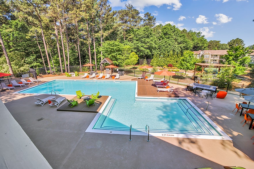 Exterior - Pool Area_03 - Elliot Gwinnett Place