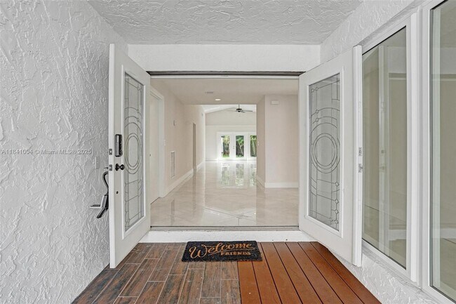 Building Photo - 7425 Silver Woods Ct