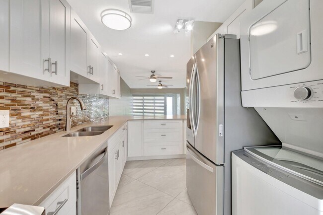 Building Photo - 1131 Violet Terrace