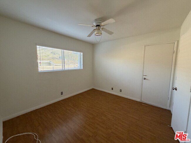 Building Photo - 11121 Parr Ave