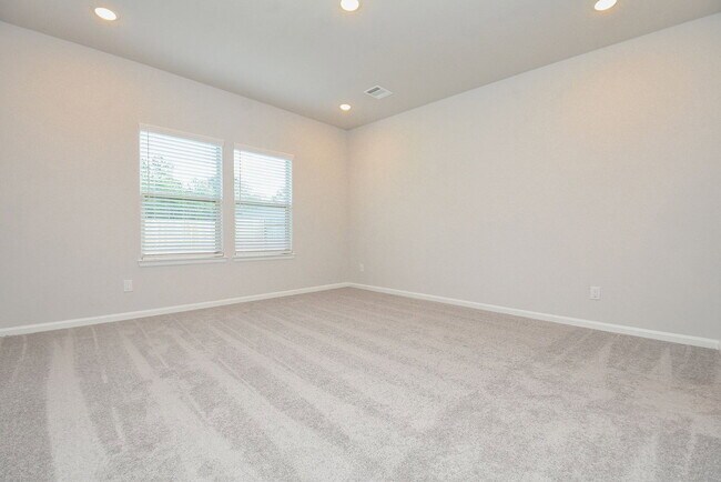 Building Photo - 16493 Moss Ln