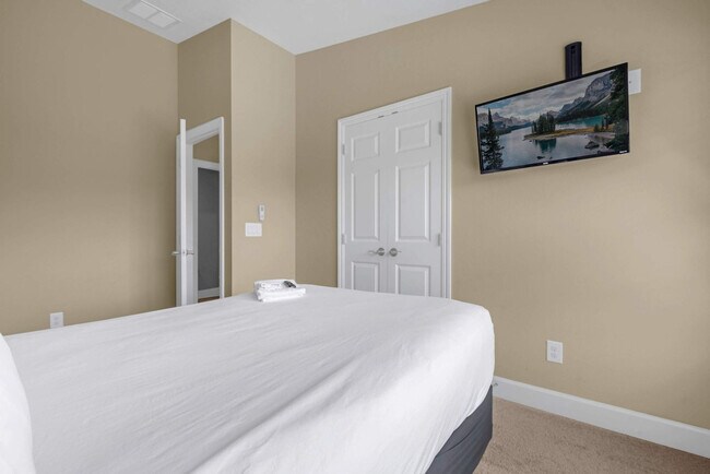Building Photo - 14545 Damai Ln