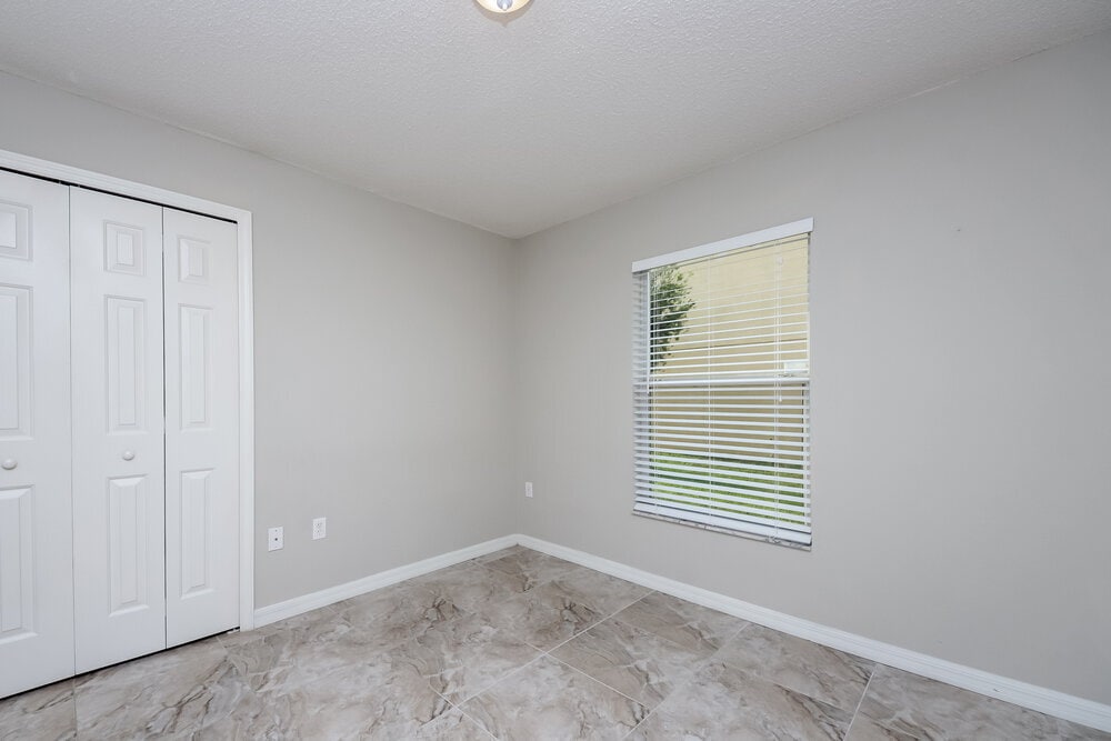 Building Photo - 458 Tamarind Parke Ln