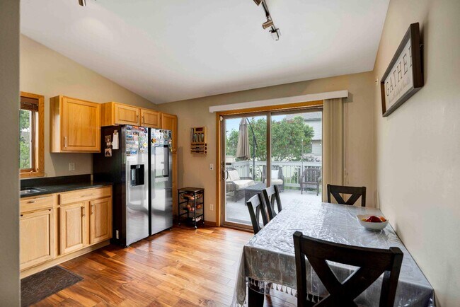 Building Photo - 3670 Sabertooth Trail