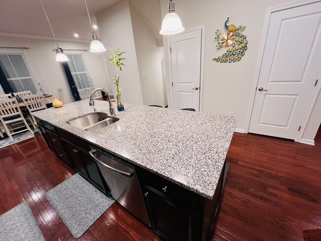 Building Photo - 3010 Mahican Cir