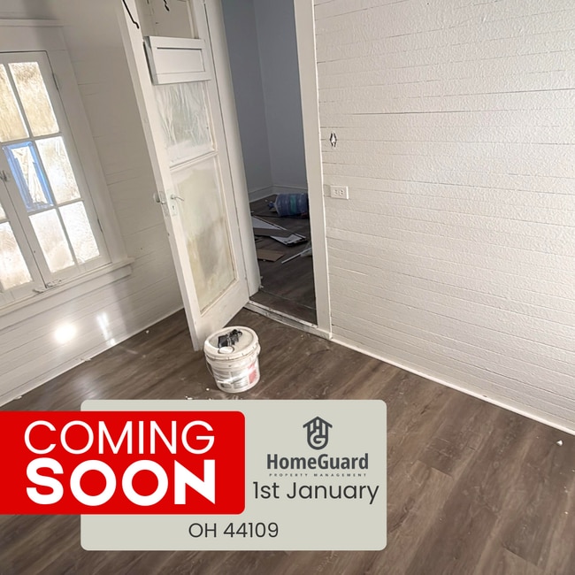 Building Photo - 3866 W 41st St