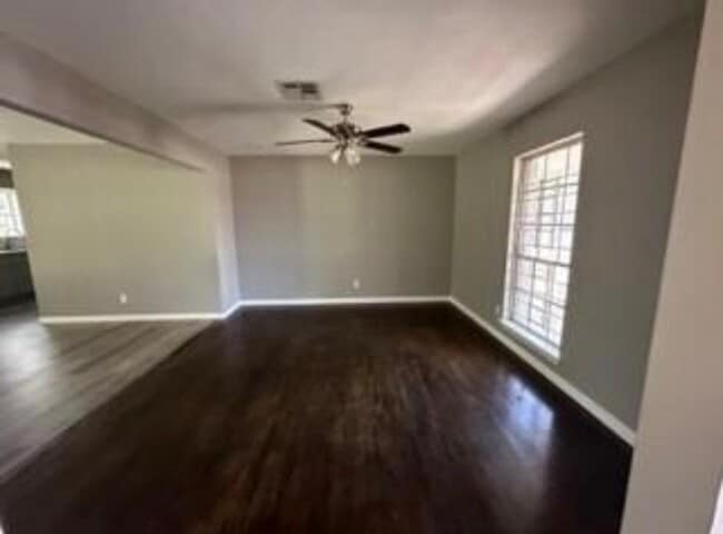 Building Photo - 13806 Hollypark Dr