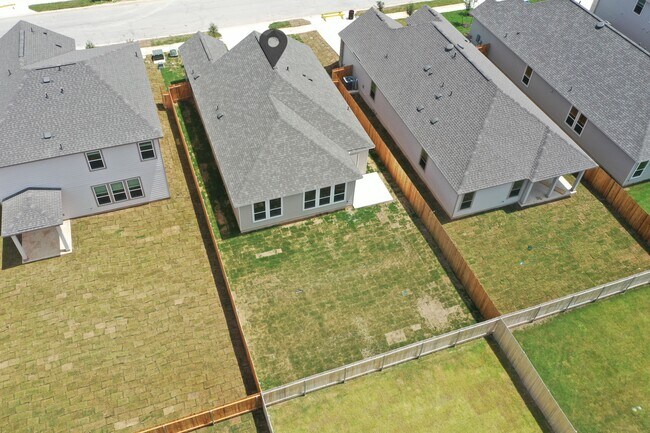 Building Photo - 216 Skipping Stone Run