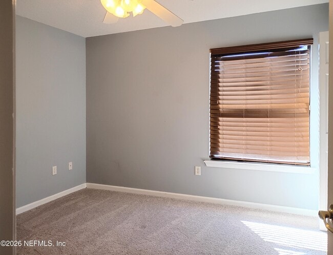 Building Photo - 1392 Hawks Crest Dr