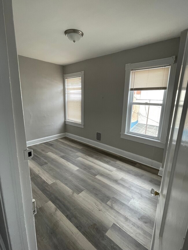 Building Photo - 1301 Herkimer St