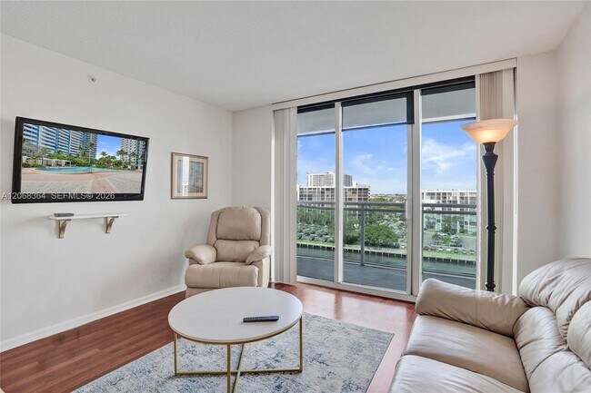 Building Photo - 3000 S Ocean Dr