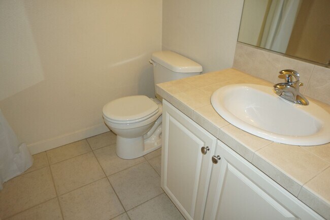 Building Photo - Beaverton Luxury Condo - Tanasbourne area