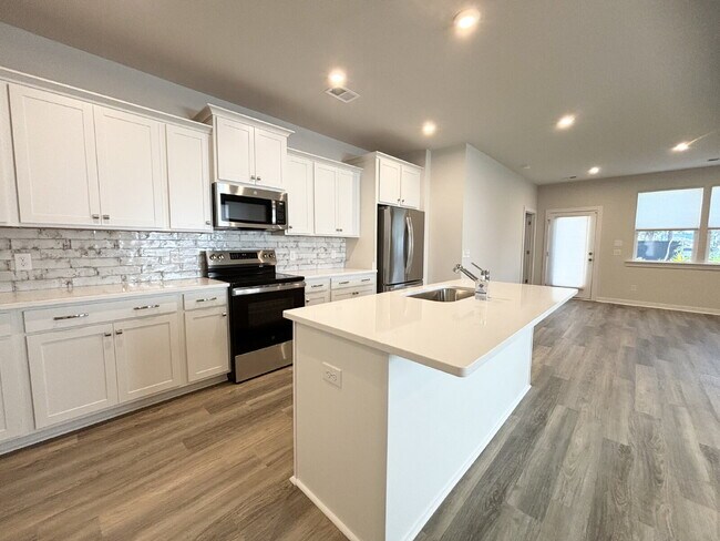 Building Photo - Brand New Single Family Home Just Minutes ...