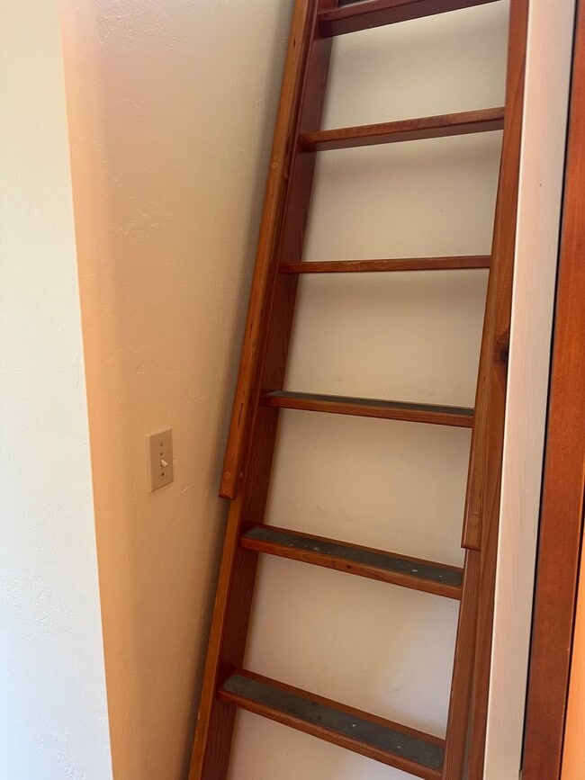 Building Photo - Charming Studio Loft in Arcata – Close to Plaza & Cal Poly Humboldt