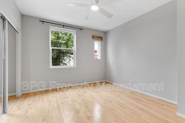 Building Photo - 1217 Duncan Pl NE