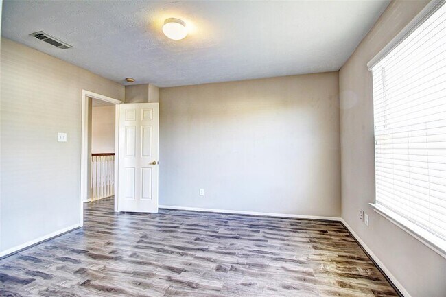 Building Photo - 17018 Midnight Sun Ln