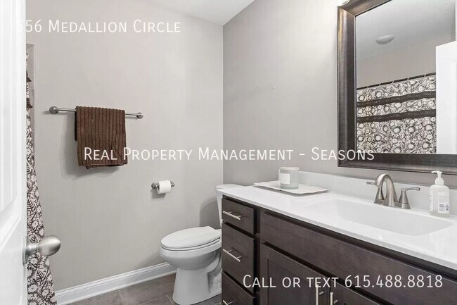 Building Photo - 556 Medallion Cir