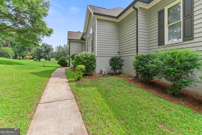 Building Photo - 70 Indian Bluff Dr