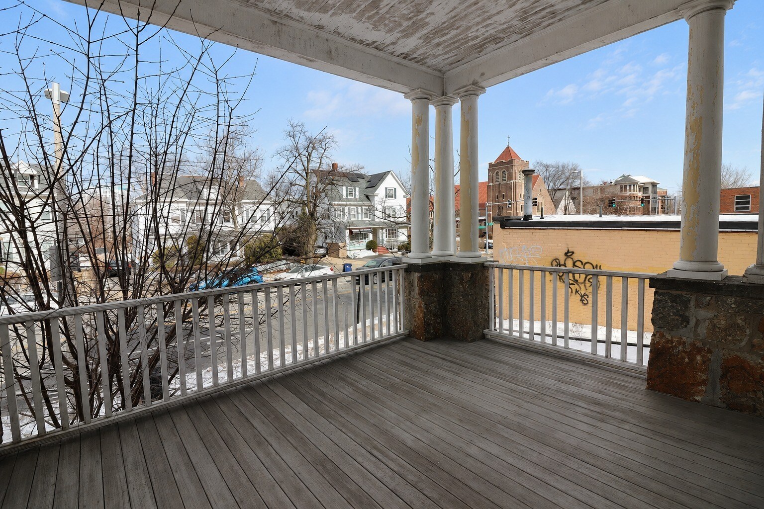 Building Photo - 582 Cambridge St