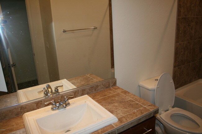 Building Photo - 10765 W Bronco Trail