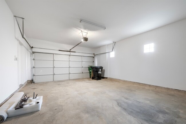 Building Photo - 9716 Linkmeadow Ln