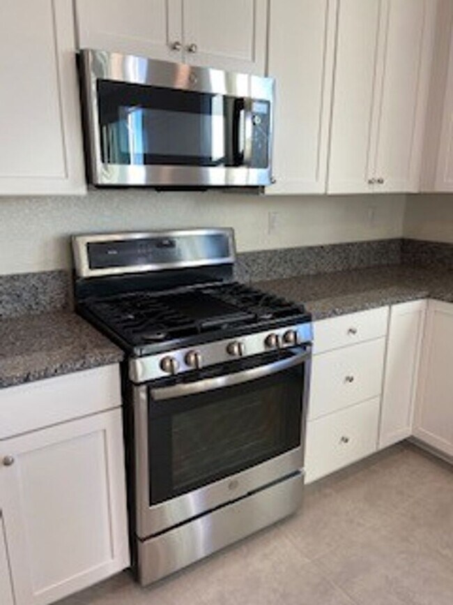 Building Photo - Kiley Ranch Stunner - Close to Everything!