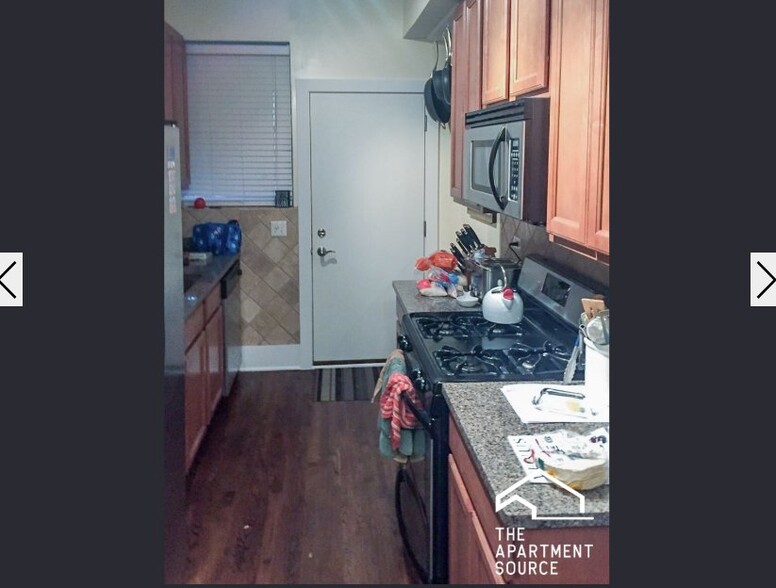 Building Photo - 3455 N Wolcott Ave