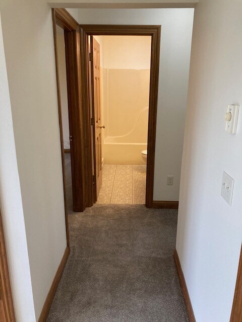 Building Photo - 2 Bedroom with Garage.