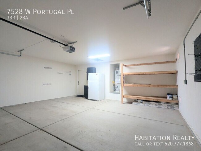 Building Photo - 7528 W Portugal Pl