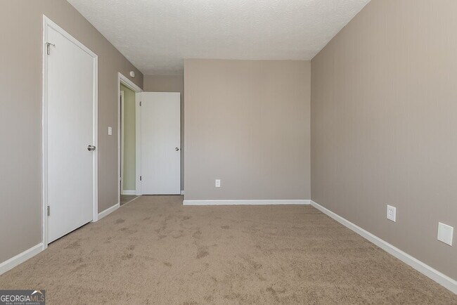 Building Photo - 3833 Chimney Mill Trail