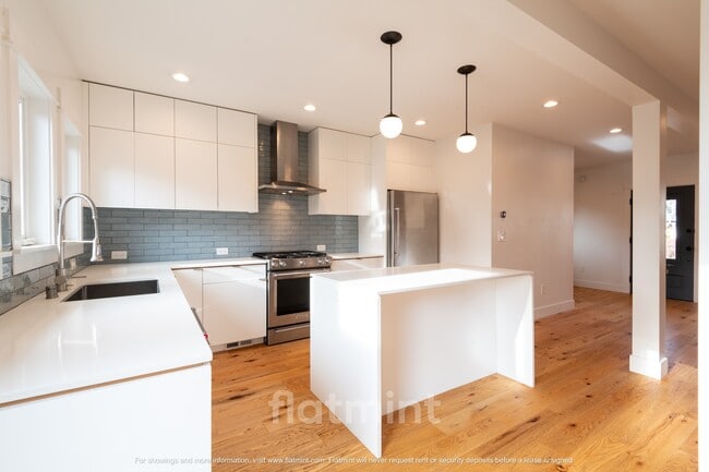 Building Photo - 2315 N 56th St