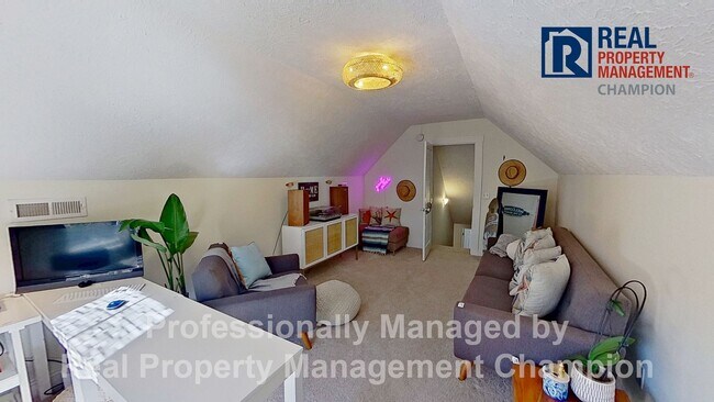 Building Photo - Immaculate Home Featuring Open Floorplan, Soaring Ceiling and Bonus Room