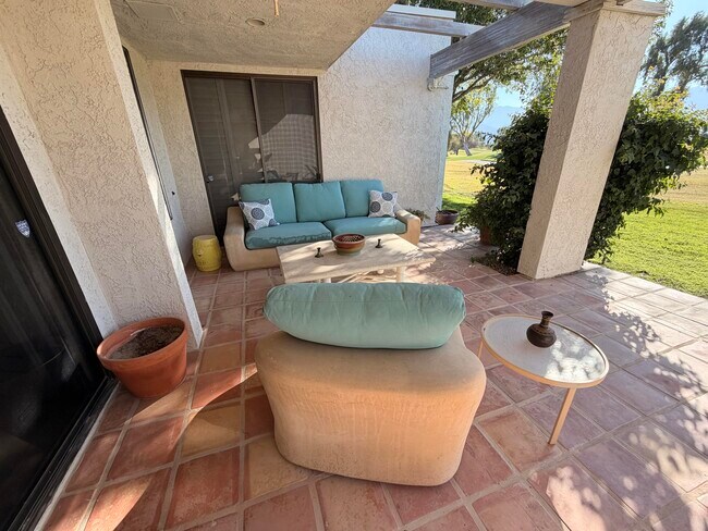 Building Photo - 714 Inverness Dr