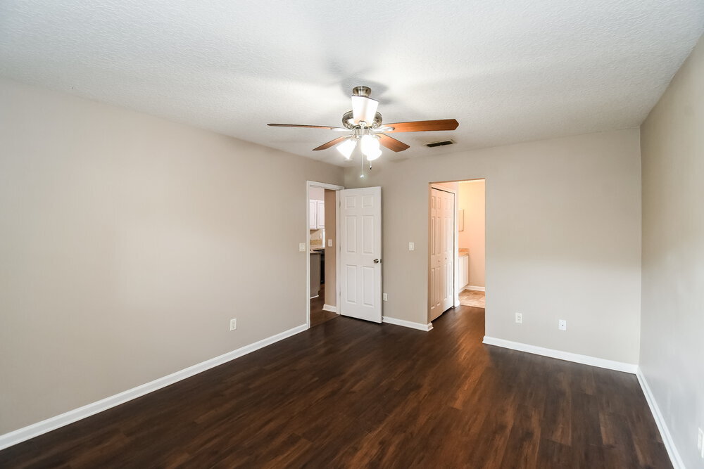 Building Photo - 2695 Coachman Lakes Dr