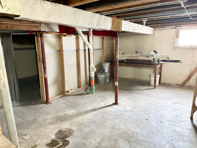 Building Photo - 2505 Dahle St