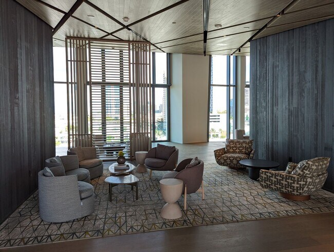 Building Photo - 2217