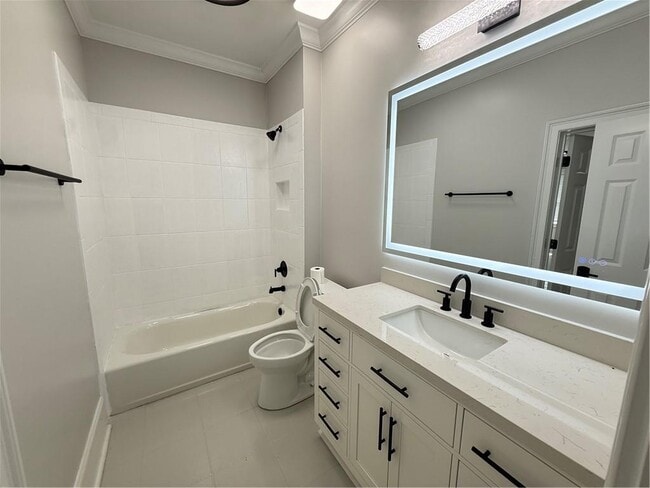 Building Photo - 1660 Briergate Dr