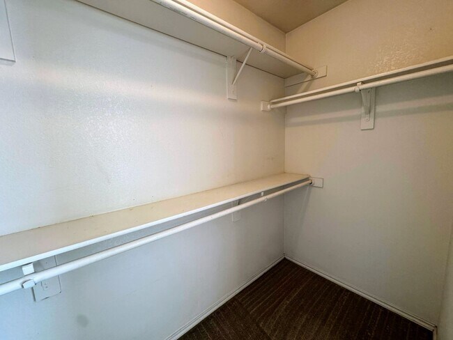 Building Photo - 5102 Lauren Lea Dr