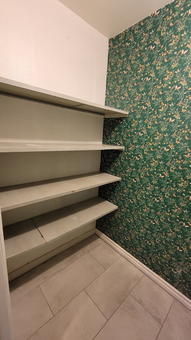 Building Photo - 1315 Kirkwood Dr