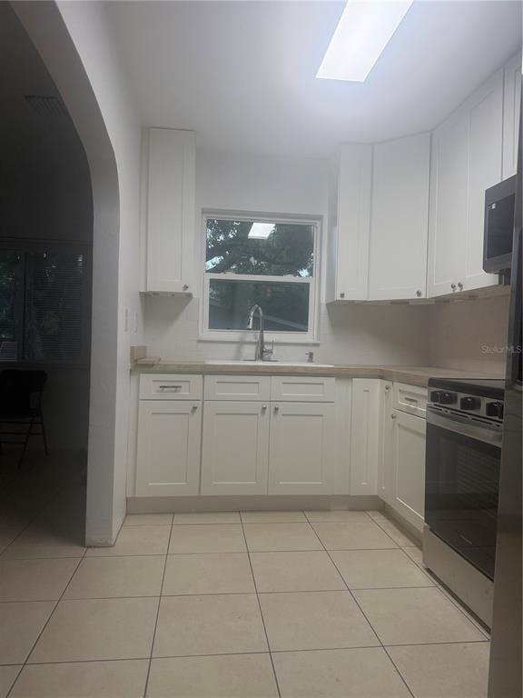 Building Photo - 387 W Minneola Ave