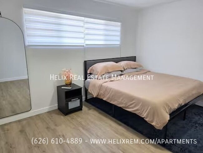 Building Photo - 1313 Huntington Dr