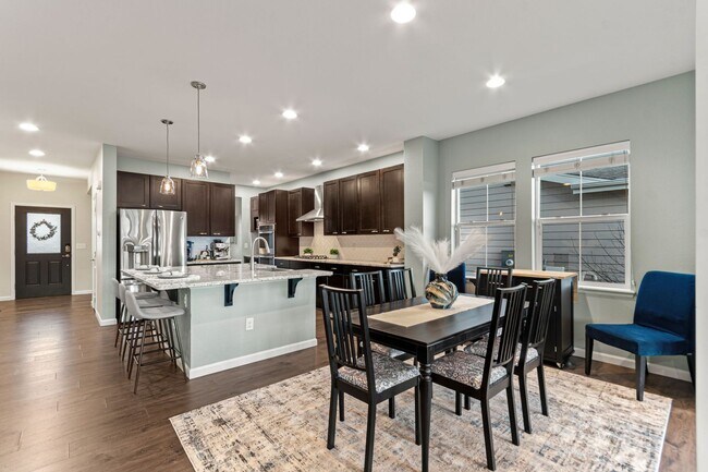 Building Photo - Modern Living. Unforgettable Views 5 bedroom / 5 bathrooms in the desirable Candelas community