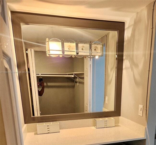 Building Photo - 1080 94th St