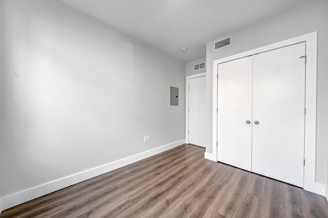 Building Photo - 91 W 21st St