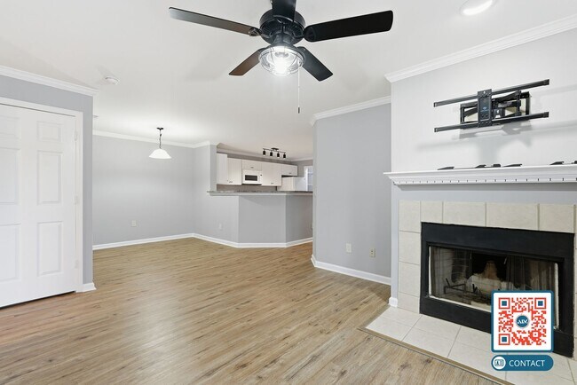 Building Photo - Beautiful Top-Floor Condo in the Heart of Bluffton - $500 Move In Special