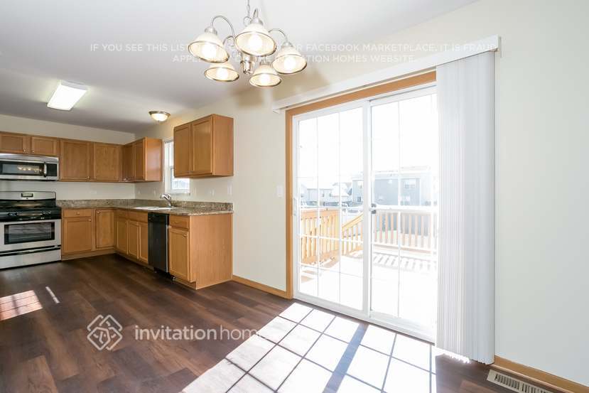 Building Photo - 4747 W Tulip Ave