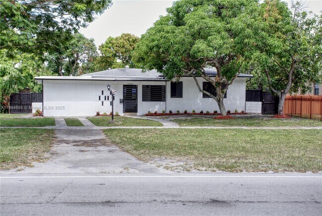 Building Photo - 12905 N Miami Ave